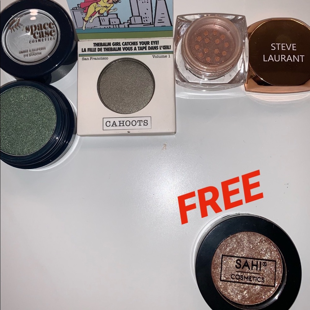 Single eyeshadow BUNDLE with Free Gift!